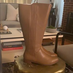 Comfort View Wide-Calf Riding Boot
